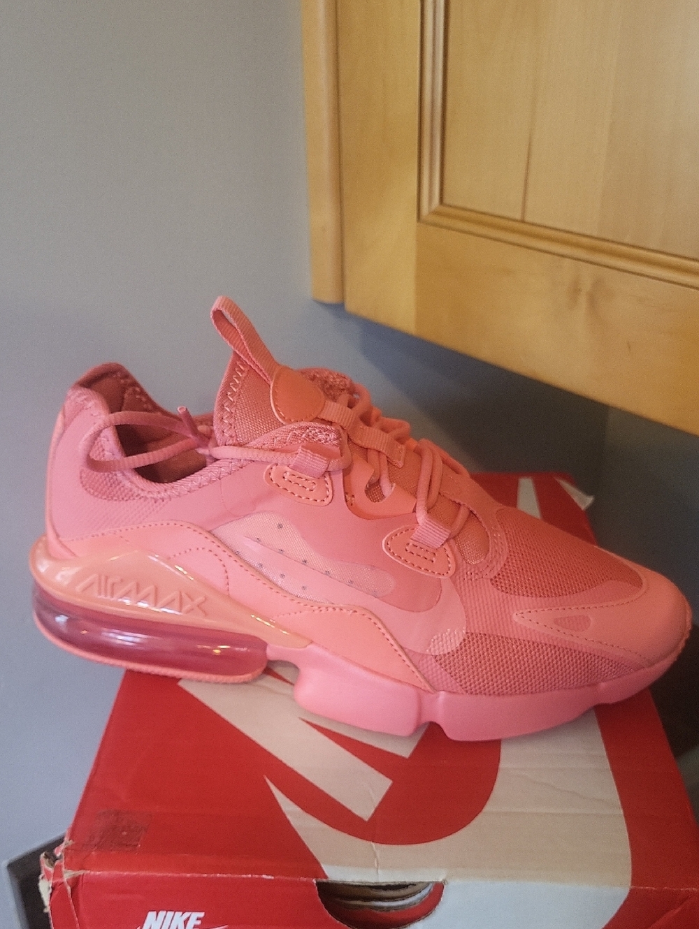 Nike Air Max Infinity 2 Pink Salt Women's US 6.5 Medium . New Out Of Box.